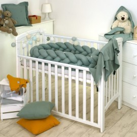 Protectie impletita pentru patut si Baby Nest Jolie Pure Salvia 240x21 cm